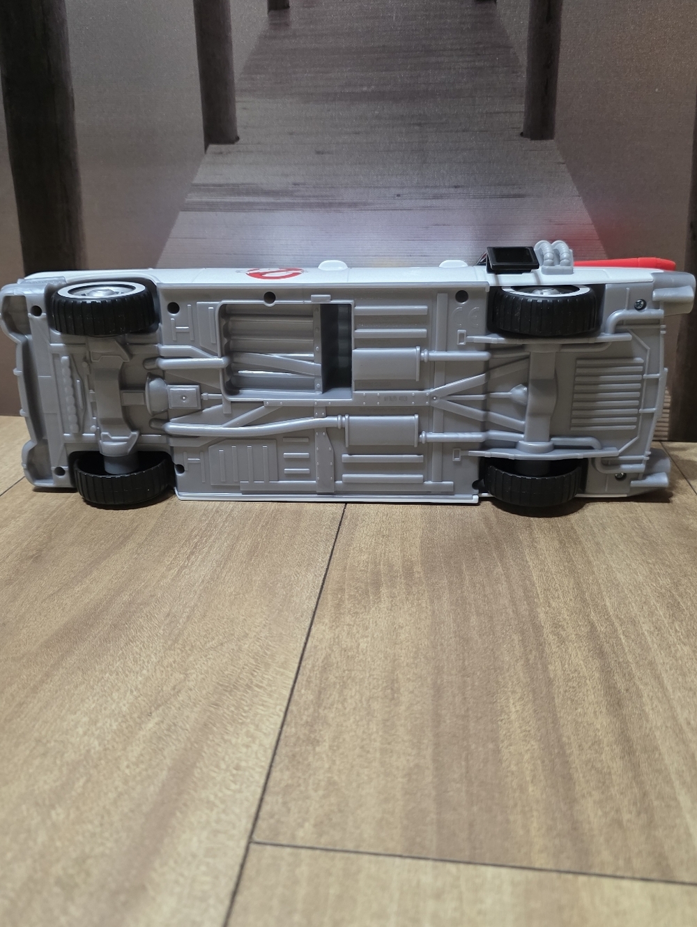 Ghostbusters Movie Ecto 1 Playset with Accessories Movie Toy 2020 - Picture 13 of 14
